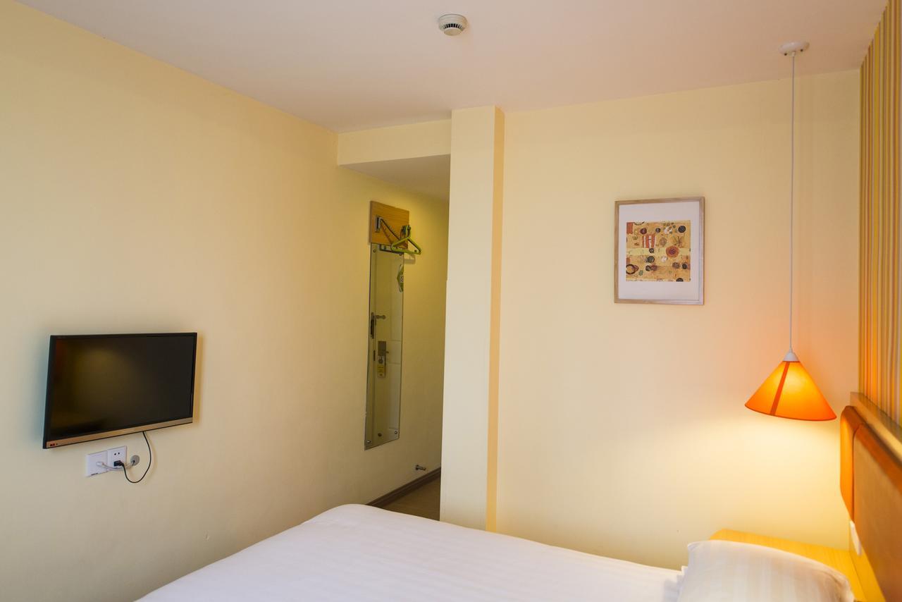 Home Inn Beijing Headquater World Park Экстерьер фото
